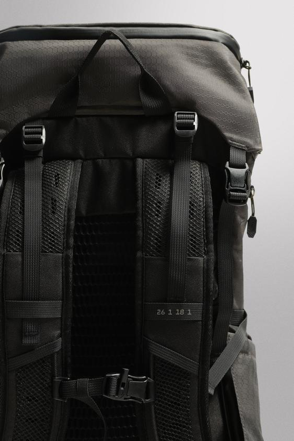 ZARA СПОРТИВНЫЙ РЮКЗАК ДЛЯ ГОРНОЛЫЖНОГО СПОРТА, СЕРЫЙ