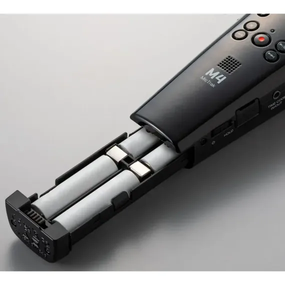 Zoom M4
