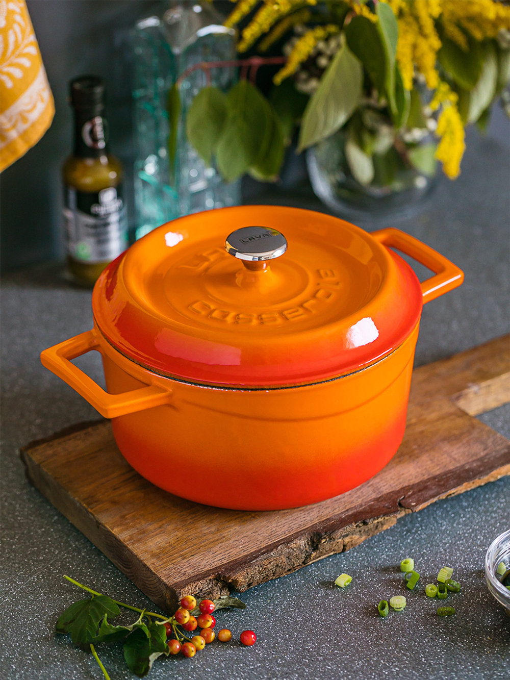 Кастрюля с крышкой 2.8л LAVA оранжевая