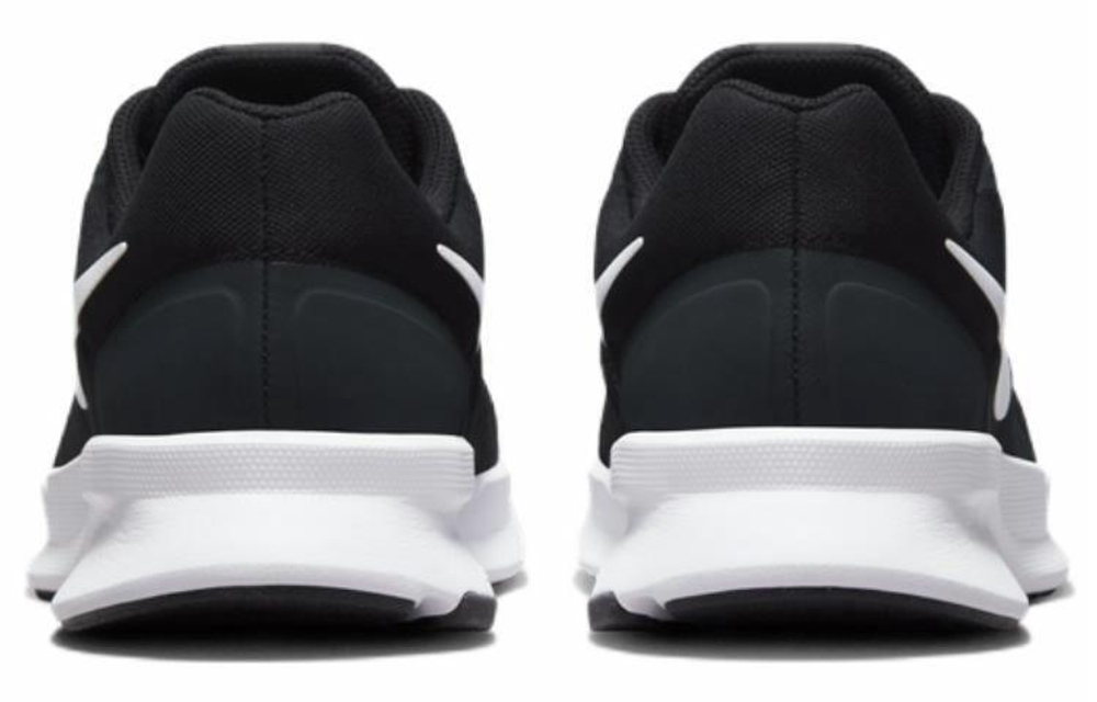 Кроссовки Nike Run Swift 3