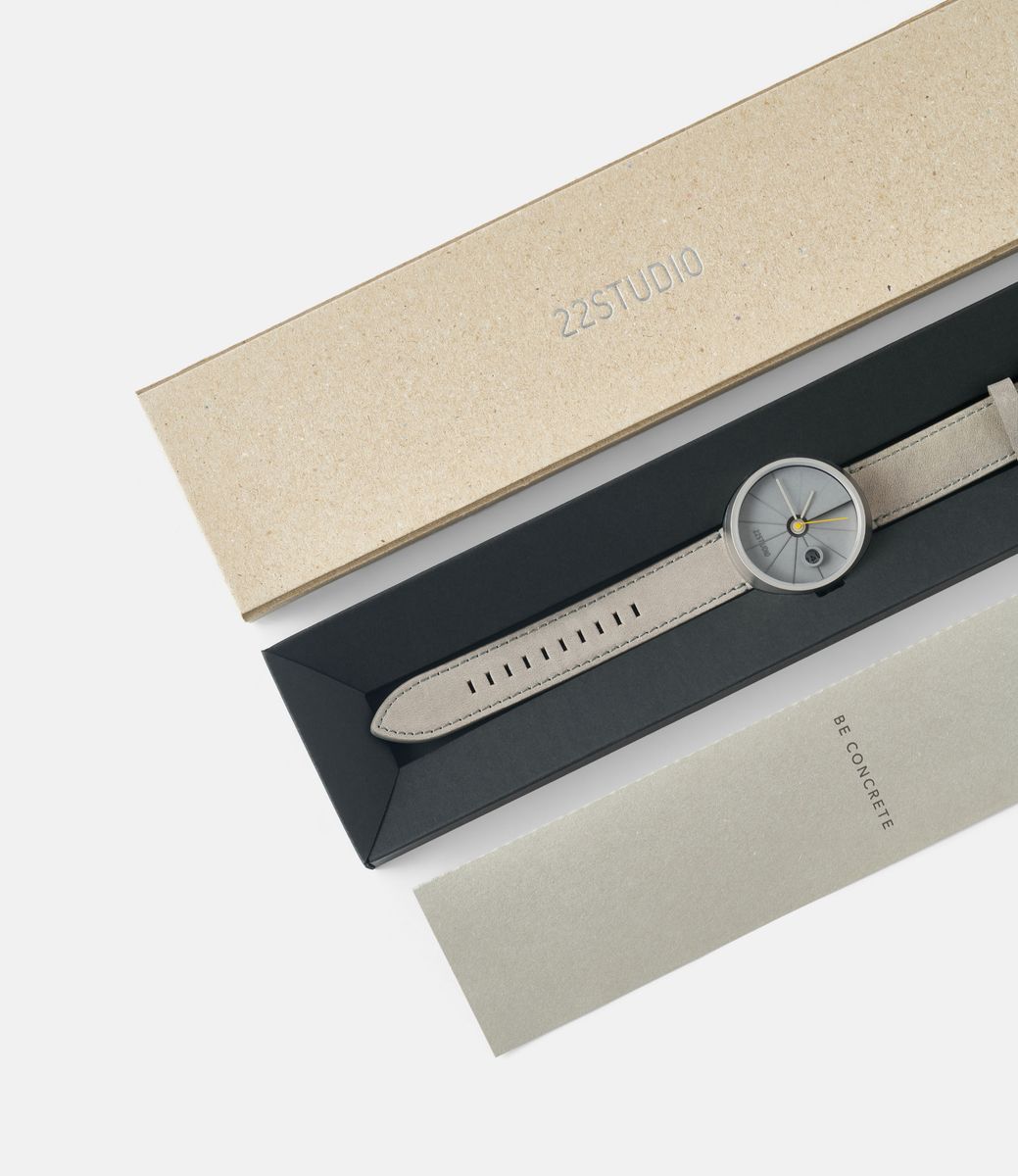 22 Studio 4D Watch Grey — часы с циферблатом из бетона (44 мм)