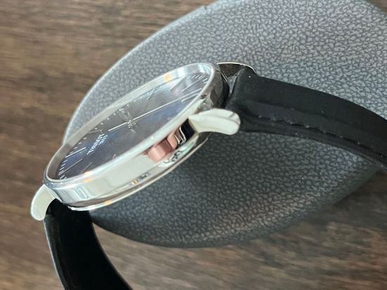 Наручные часы Tissot  T143.410.16.041.00