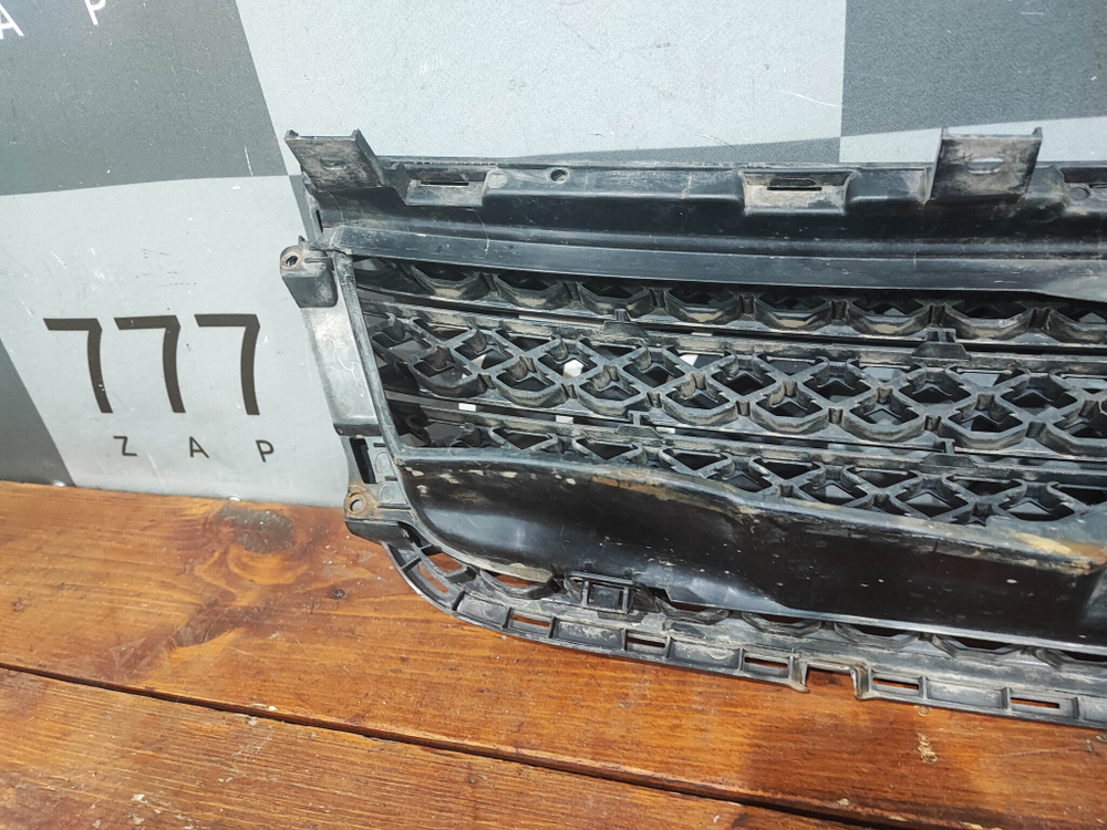 Решетка радиатора Suzuki Grand Vitara 2 08-12 Б/У Оригинал 7174177K0038B