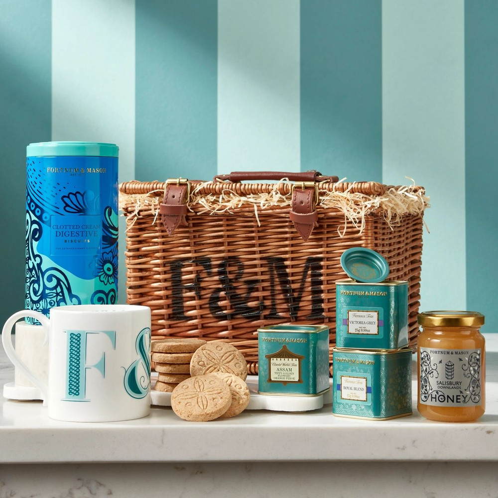 Fortnum&Mason Подарочный набор с чаем The Moment for Tea Hamper