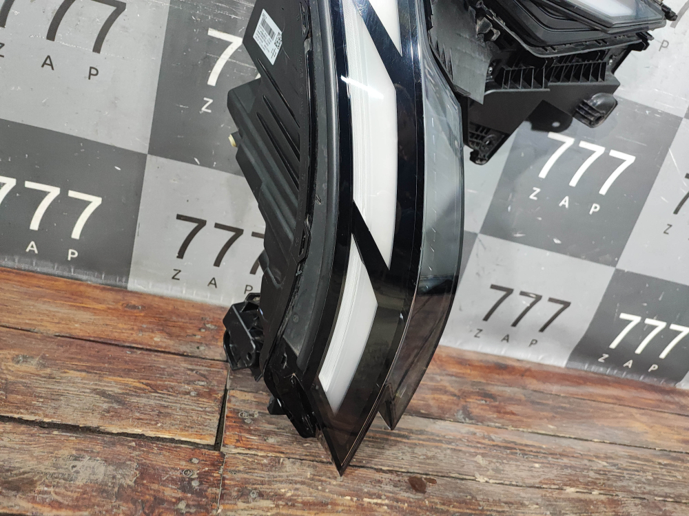 Фара левая Geely Atlas 2 23-нв Б/У Оригинал 7051052500