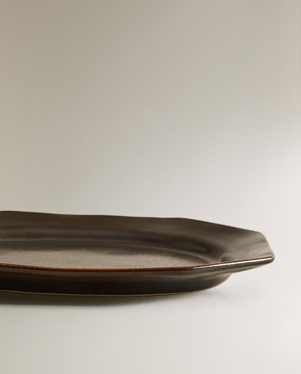 Zara Home блюдо сервировочное из каменной керамики, цвет коричневый, 19.4 см
