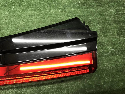 Фонарь правый внутренний Toyota RAV4 5 XA50 18-нв