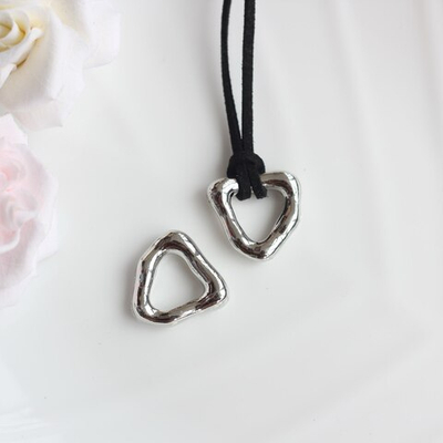 991-р Подвеска "Мятый треугольник" 22мм, родий