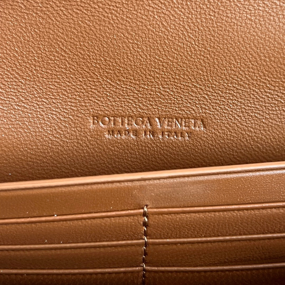 Bottega Veneta Long Clutch Andiamo With Handle