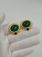 Клипсы с зелёными кабошонами Givenchy