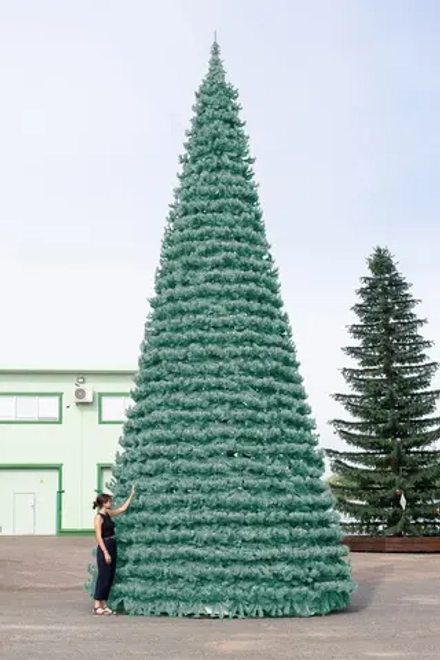 Уличная елка Испанская изумрудная 17 м., каркасная, ПВХ, Green Trees (GT17ISPVCBL)