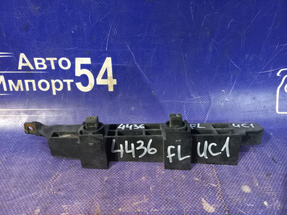 Крепление бампера переднее левое Honda INSPIRE 2003-2007