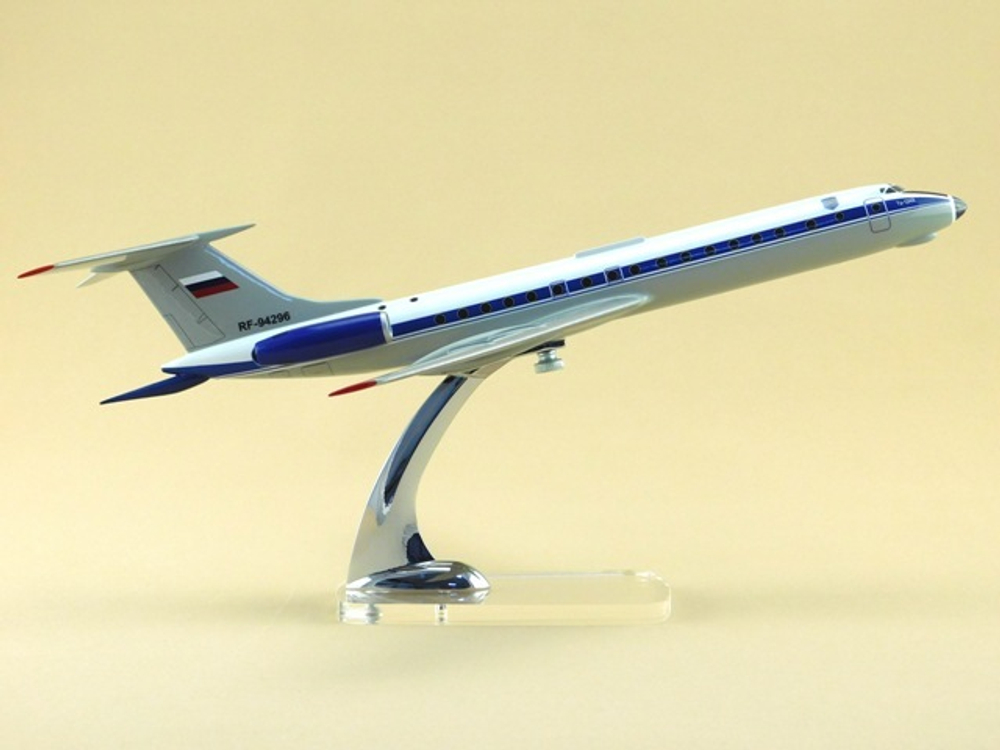 Модель самолета Ту-134 с антенной БУС (М1:100, ВВС с синей полосой)
