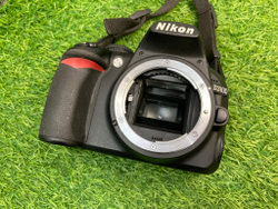Nikon D3100 11.000 кадров