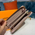 Louis Vuitton Zippy Wallet