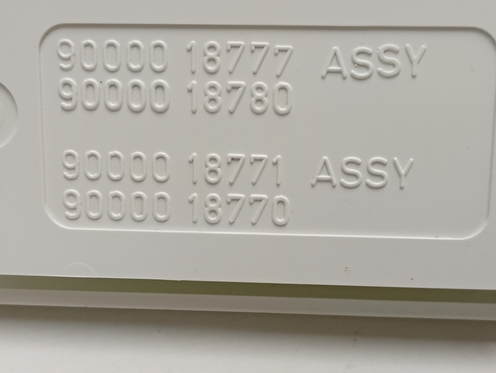 WLF24271CE/02 кт31 Нижняя декоративная панель панель для стиральных машин Bosch б/у