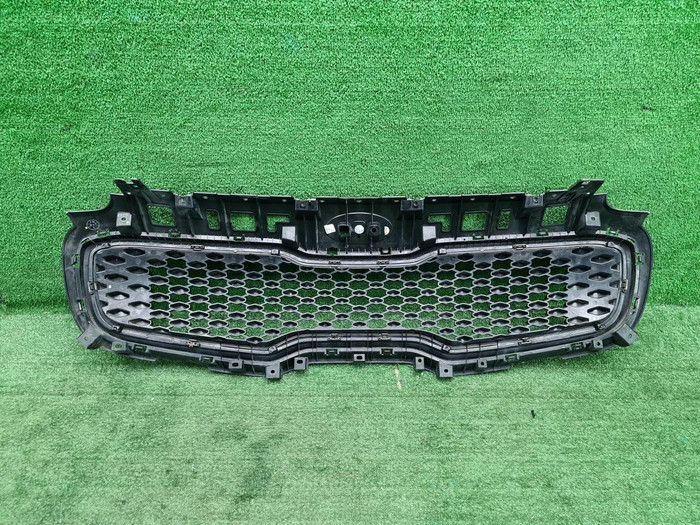 Решетка радиатора KIA Sportage 4 QL (2016-2018)