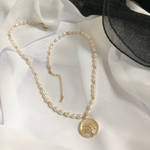 Колье речной жемчуг с медальоном "дерево жизни" в перламутре, цвет золото