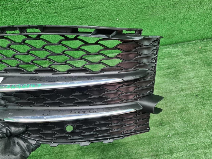 Решетка перед. бампера Mercedes GLE V167 18-24 AMG