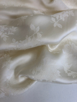 Плательная вискоза, молочный, жаккард розы C1