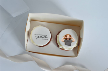 Капкейки с картинками и надписями на мастике, упаковка на 2 шт