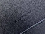 Сумка-мессенджер Louis Vuitton