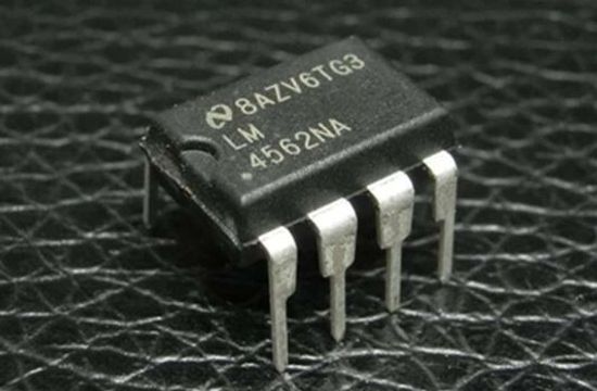 Микросхема LM4562NA / DIP-8