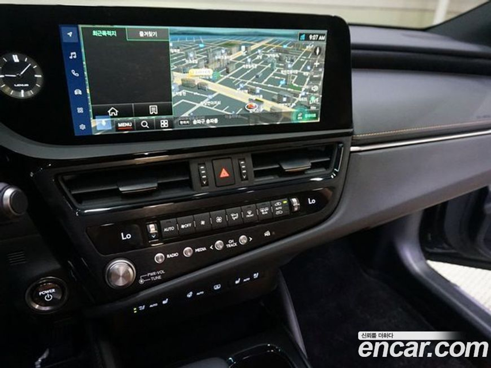 Lexus ES300h 7 Generation Executive (07.2023)