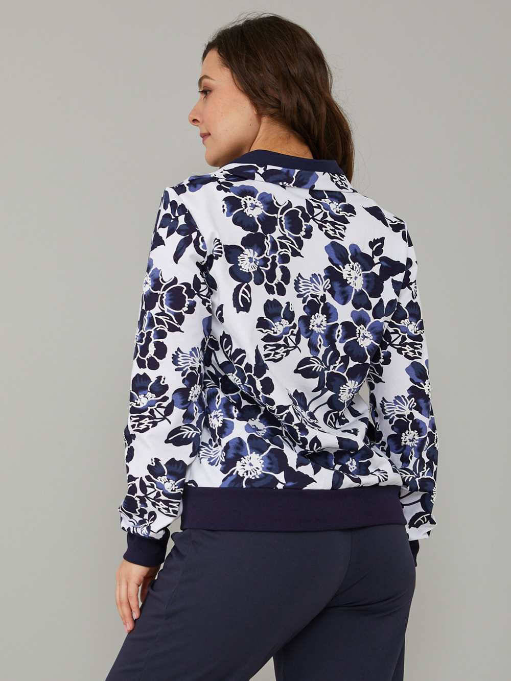 Толстовка К-184/белый-синиецветы