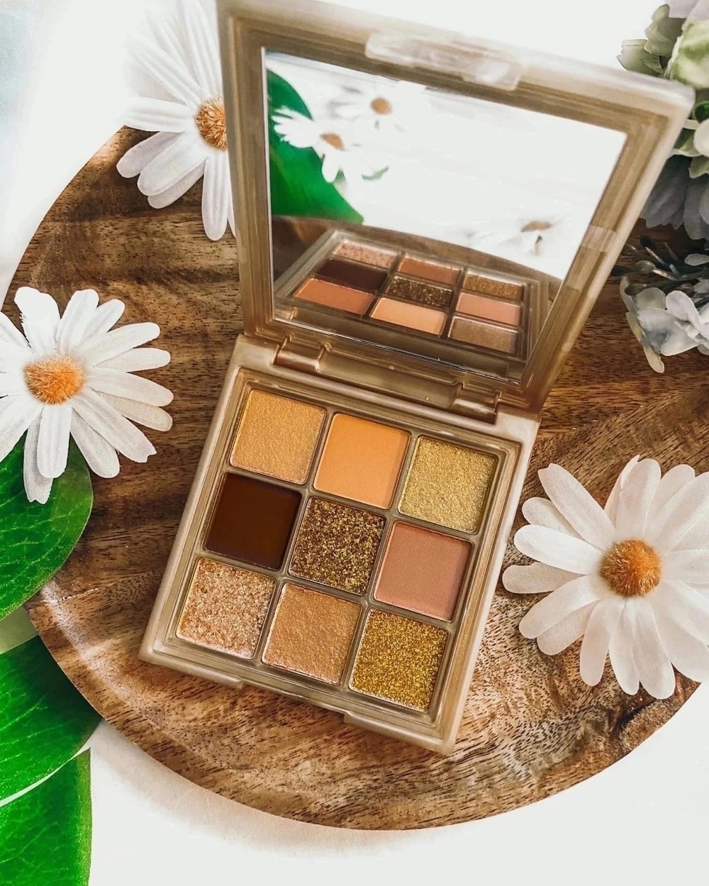 Палетка теней Huda Beauty Gold Obsessions Palette