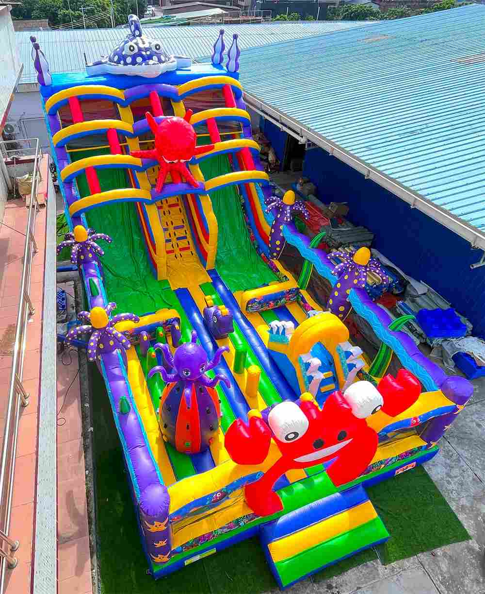 Коммерческий надувной батут «Мега риф 2», 14*7*8 м