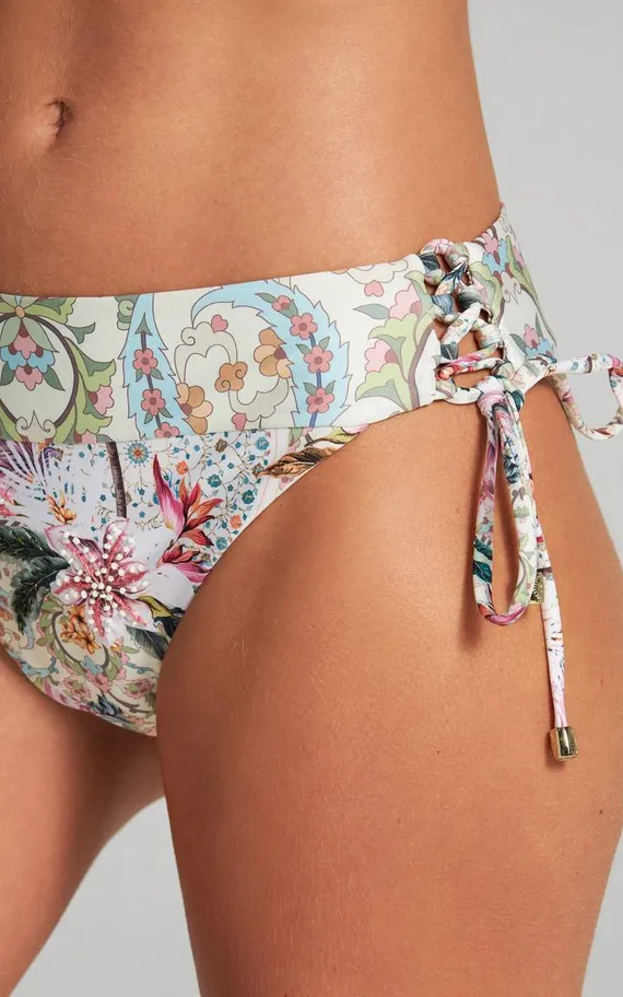 Бюст купальный 25011B