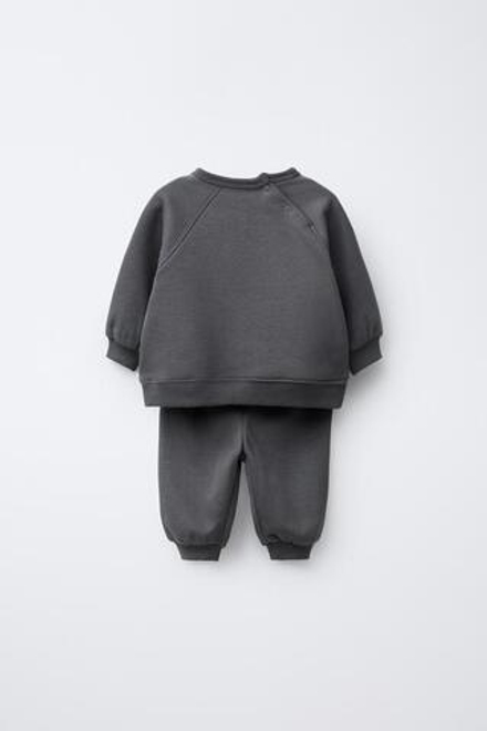 ZARA КОМПЛЕКТ: ТОЛСТОВКА И БРЮКИ-ДЖОГГЕРЫ С ВНУТРЕННИМ НАЧЕСОМ, СВИНЦОВЫЙ