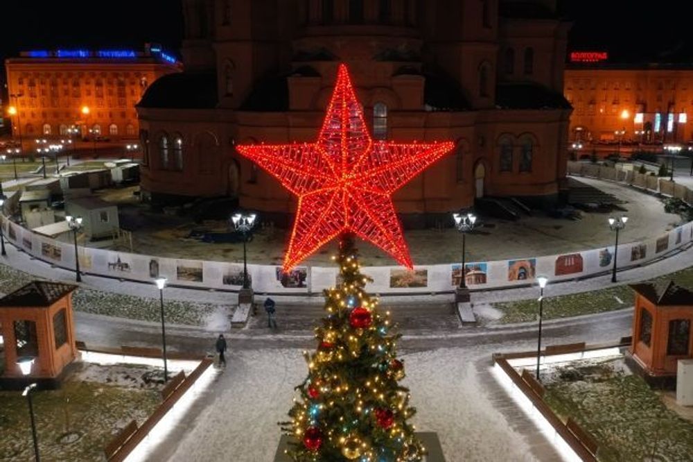 световая макушка на уличную елку