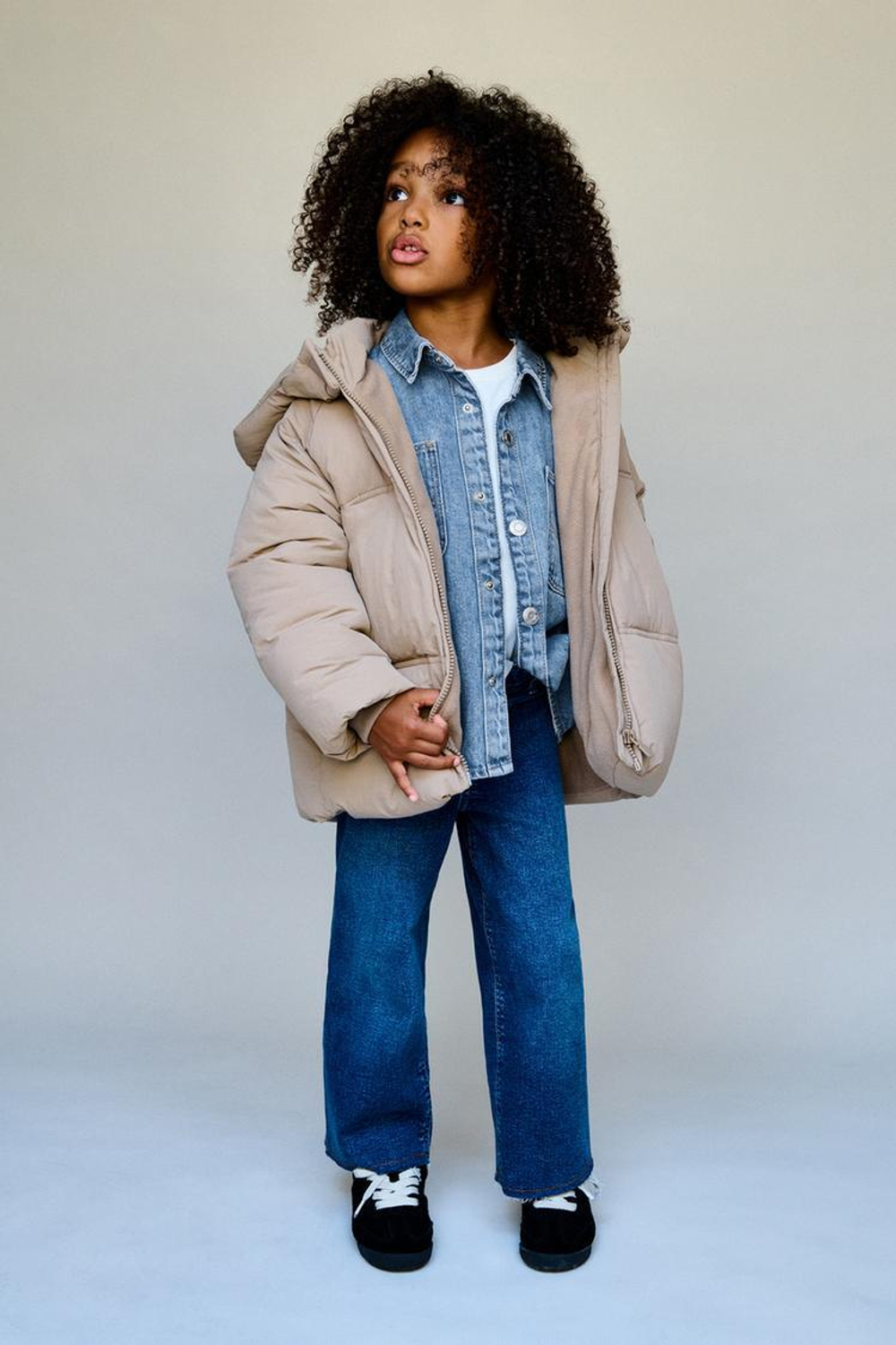 ZARA СТЕГАНАЯ КУРТКА С КАПЮШОНОМ WATER REPELLENT, БЕЖЕВЫЙ