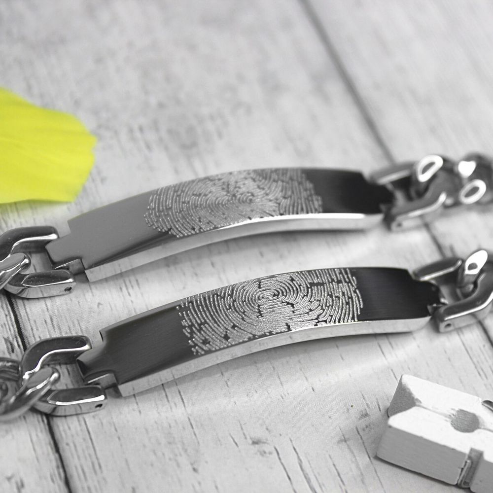 Стальной браслет с гравировкой отпечатка пальца на заказ