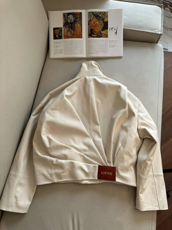Кожаная куртка Loewe