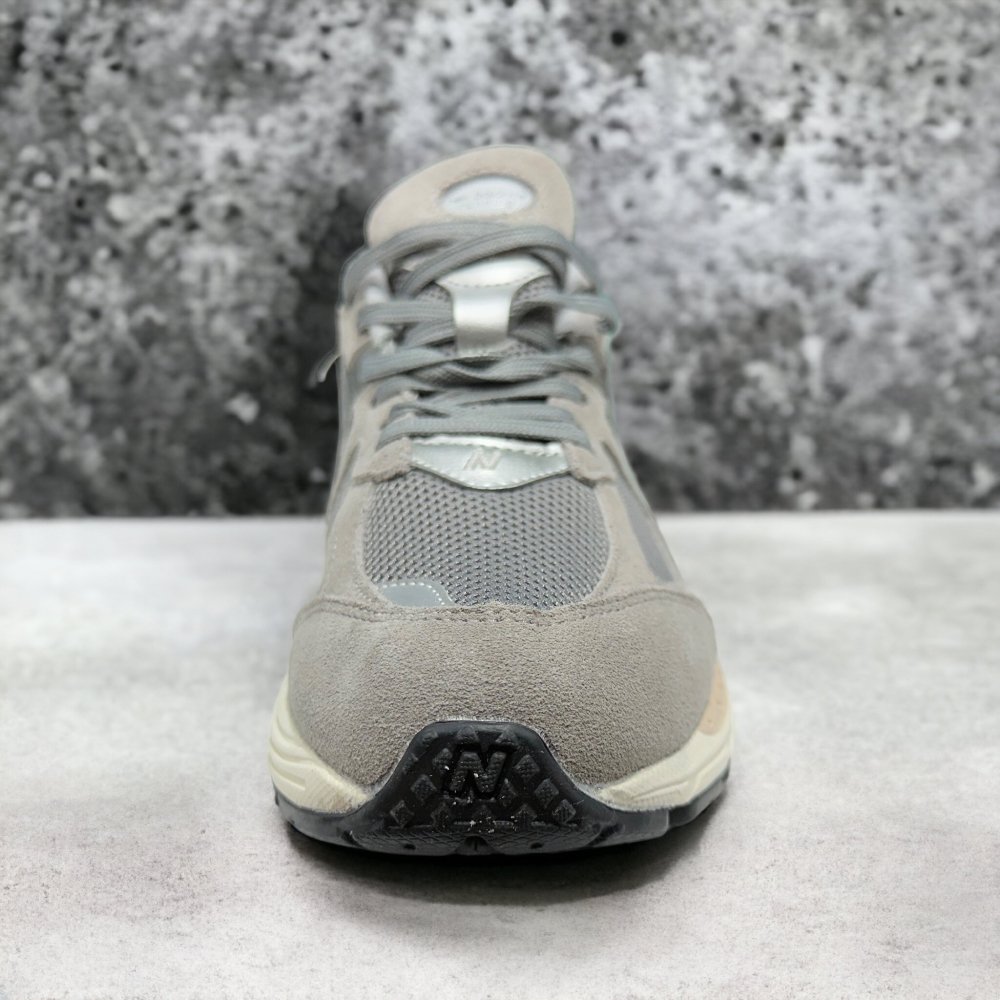 New Balance 2002R • Gray