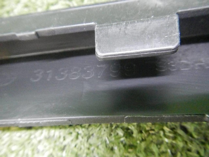 Накладка переднего бампера Volvo XC90 2 (2014-2019)