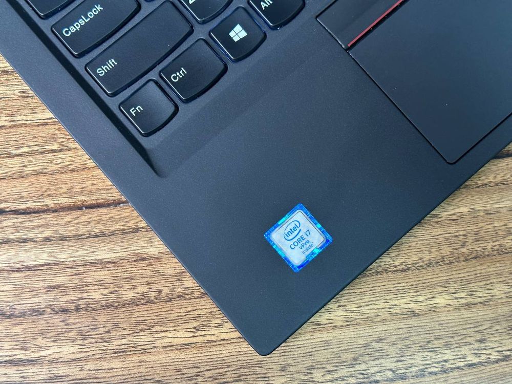 14" Ноутбук Lenovo Thinkpad X1 Carbon G5 (1920x1080, Intel Core i7-6600U, RAM 16ГБ, SSD 256ГБ, Intel HD Graphics 520, Win 10 Pro)