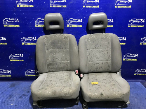 Сидение переднее левое MAZDA DEMIO 2000