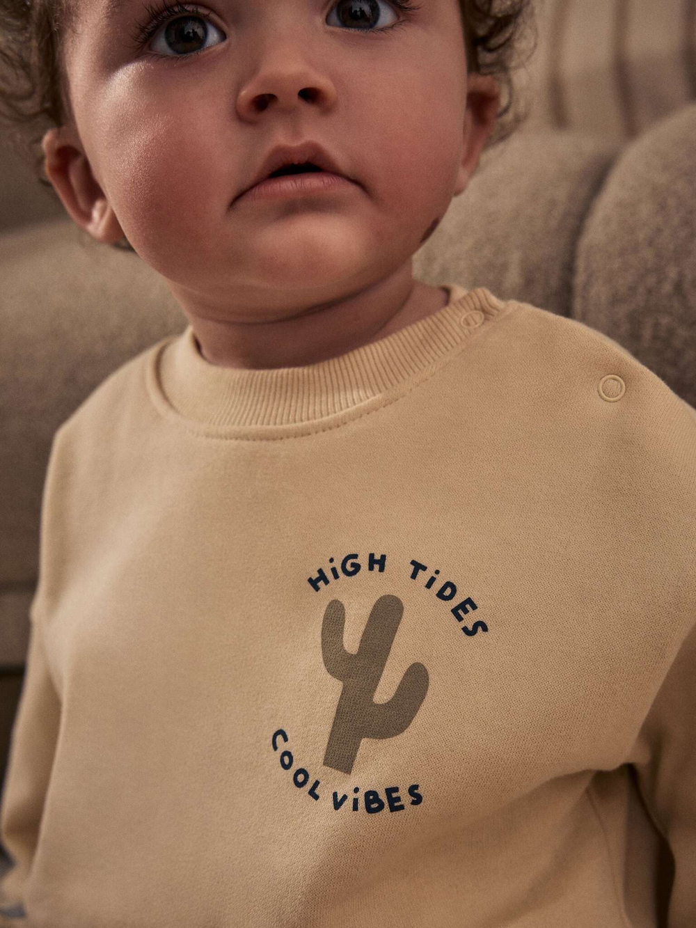 Свитшот и шорты в комплекте для малышей Next AA1-492, Светло-бежевый