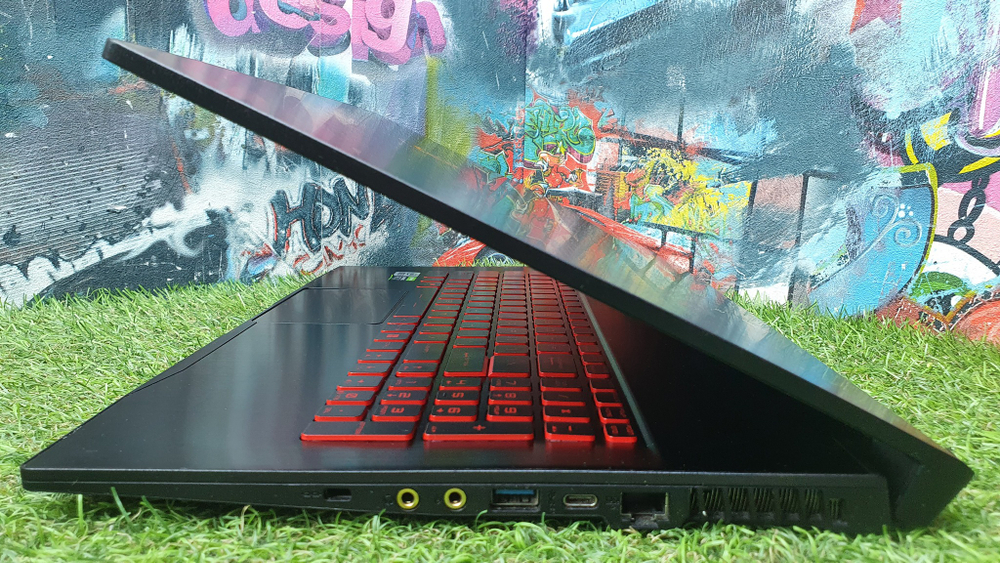 Игровой 17.3" MSI i5-10/16Gb/RTX 3050ti 4Gb/144 Hz