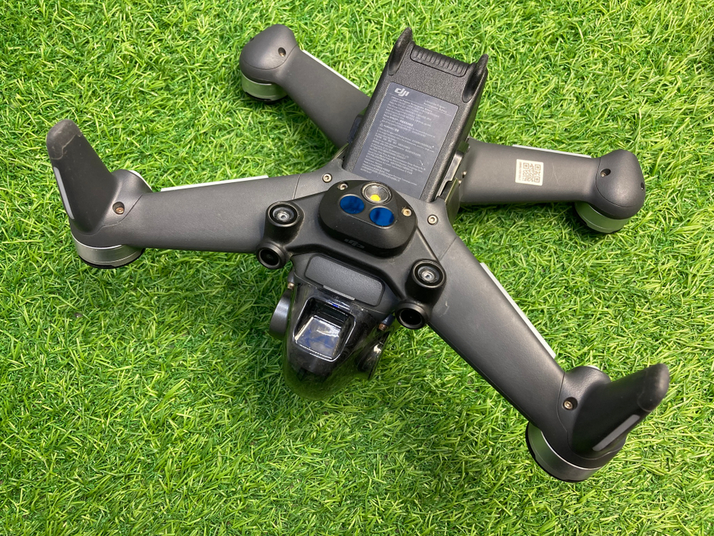 Квадрокоптер DJI FPV