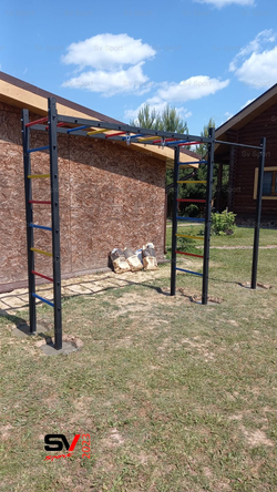 Монтаж уличной шведской стенки Sv Sport Рукоход (5 вертикальных столбов)