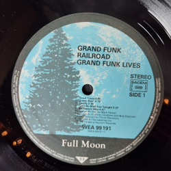 Винтажная виниловая пластинка LP Grand Funk Railroad Lives (Germany 1981)