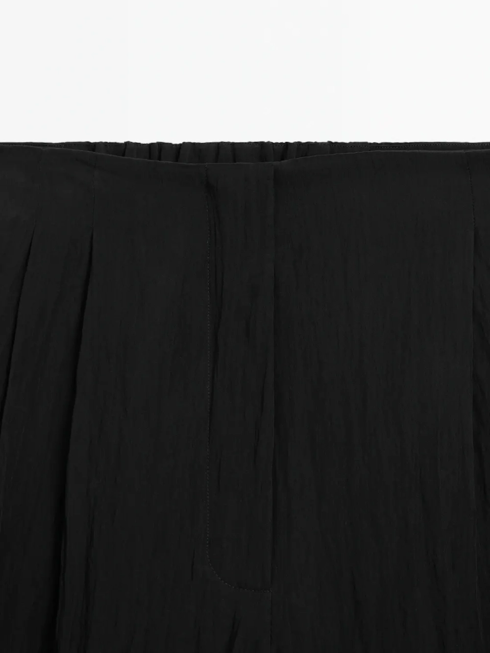 Massimo Dutti Брюки из высокотехнологичной ткани с защипами, черный