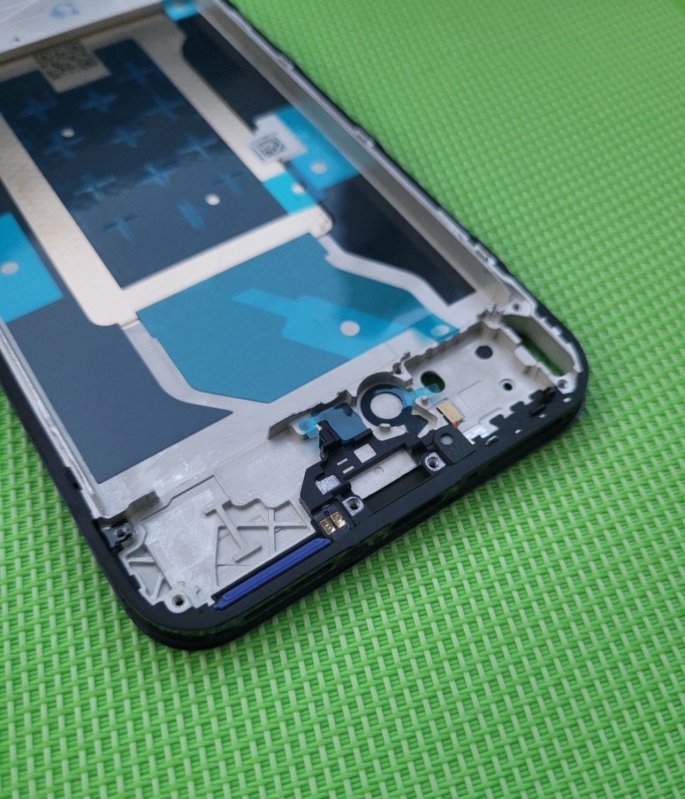 Realme C85 Pro 5G (RMX5555) - рамка дисплея (корпус) + шлейф кнопок громкости и включения + Антенны (ORIG)