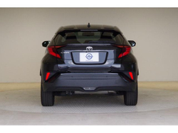 TOYOTA C - HR 2022 г.