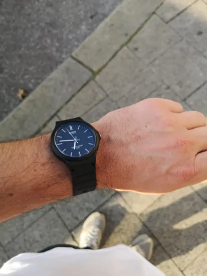 Наручные часы Casio MW-240-1E